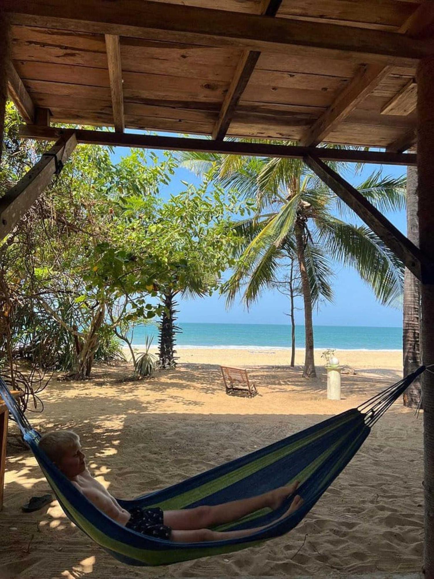 Breezy Beach Cabanas อารูกัมเบย์ ภายนอก รูปภาพ