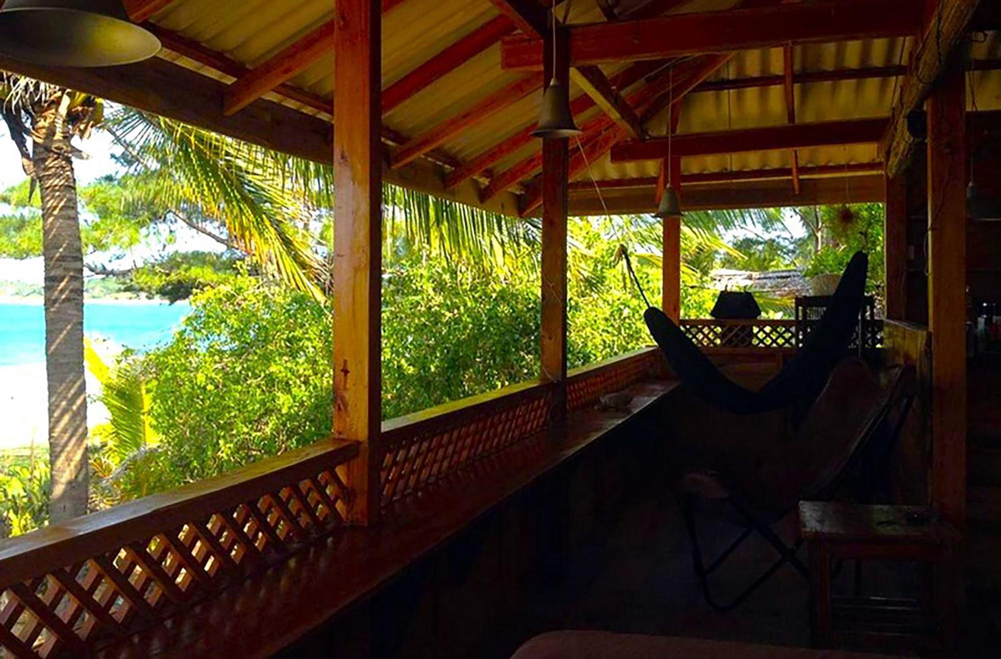 Breezy Beach Cabanas อารูกัมเบย์ ภายนอก รูปภาพ